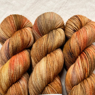 Circus Tonic Handmade Dathliad BFL Sock