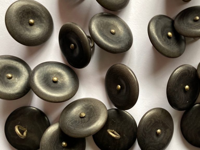 Corozo Buttons with Metal Shank (15mm)