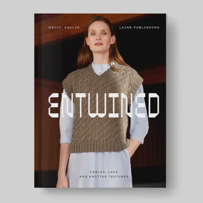 Entwined: Cables, Lace and Knitted Textures (Meiju Kallio)