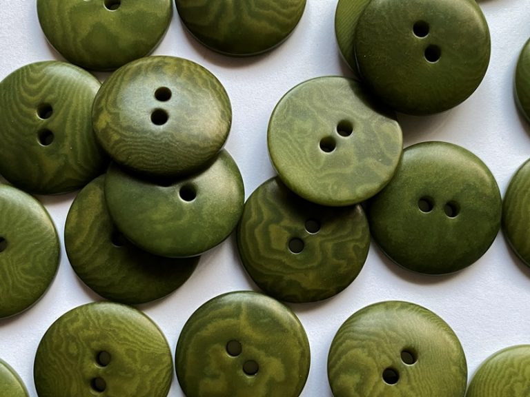 Simple Corozo Buttons (20mm)