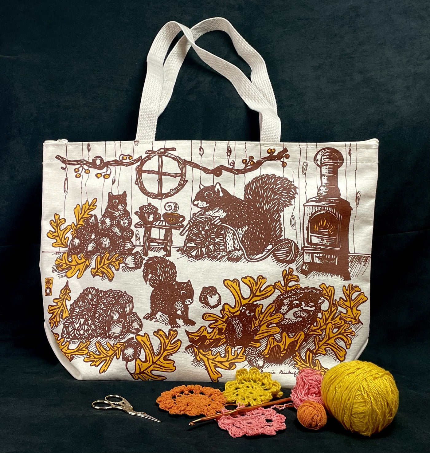 Squirrel Zipper Tote Bag (Crochet)