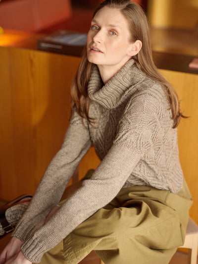 Entwined: Cables, Lace and Knitted Textures (Meiju Kallio)