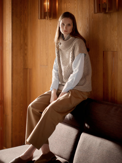 Entwined: Cables, Lace and Knitted Textures (Meiju Kallio)