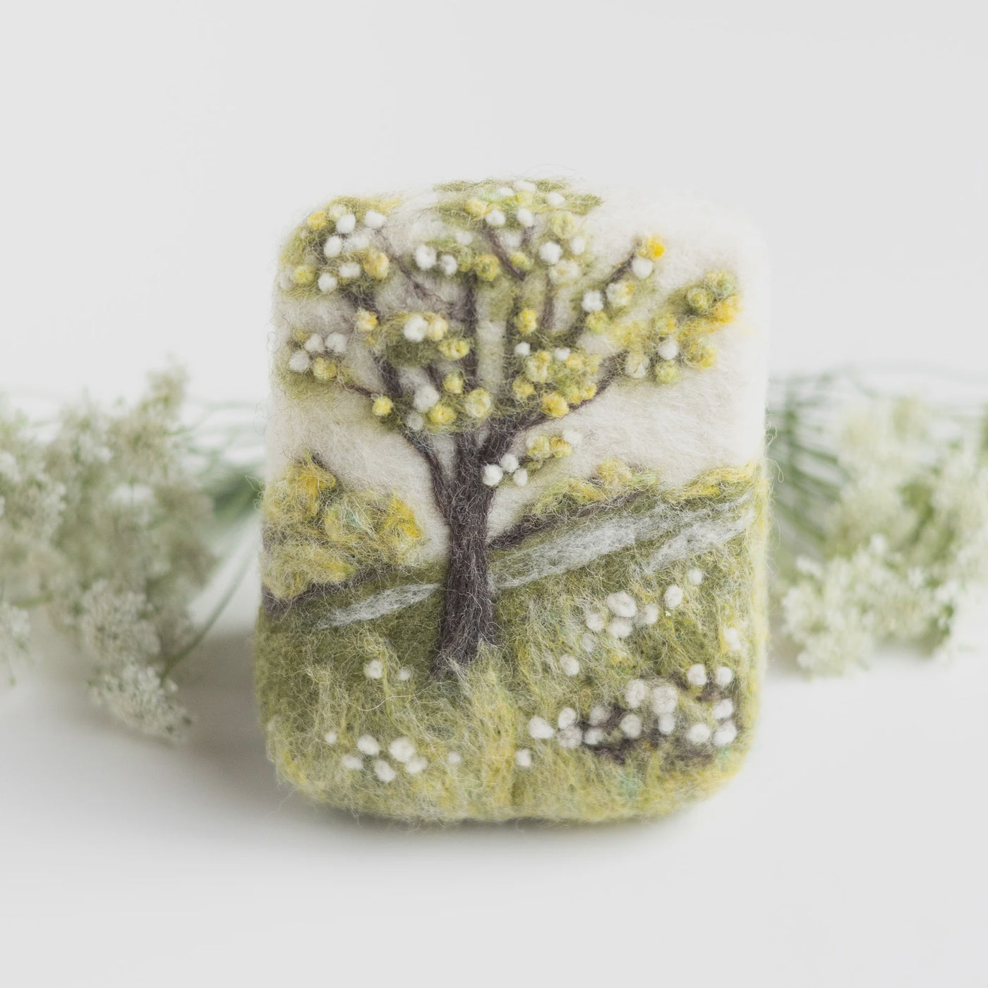 Spring Blooms Mini Needle Felting Kit