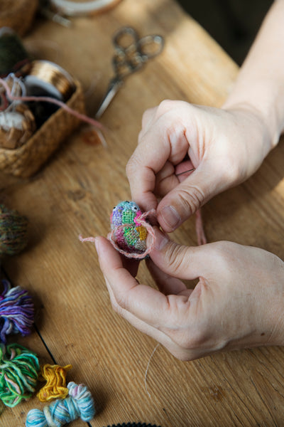 Tiny Friends: A Guide to Mosaic Embroidery (Tomomi Mimura)