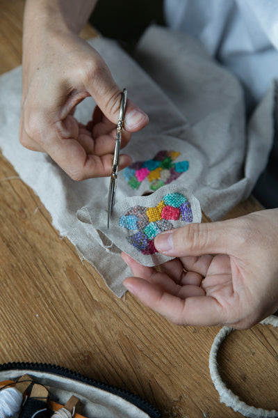 Tiny Friends: A Guide to Mosaic Embroidery (Tomomi Mimura)