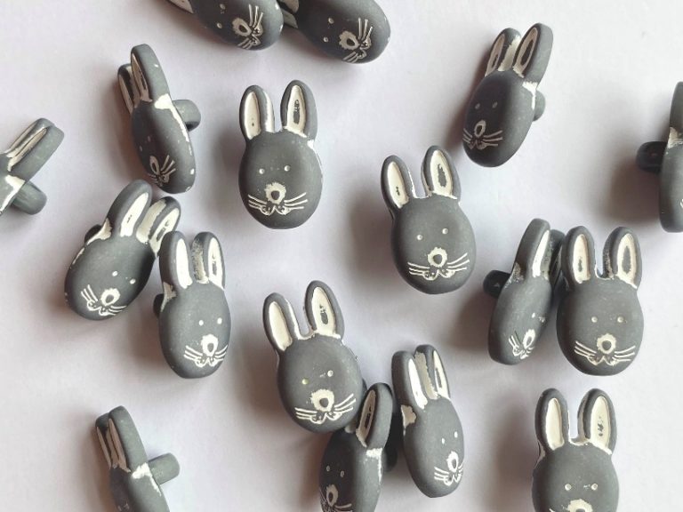 Matte Rabbit Buttons (15mm)