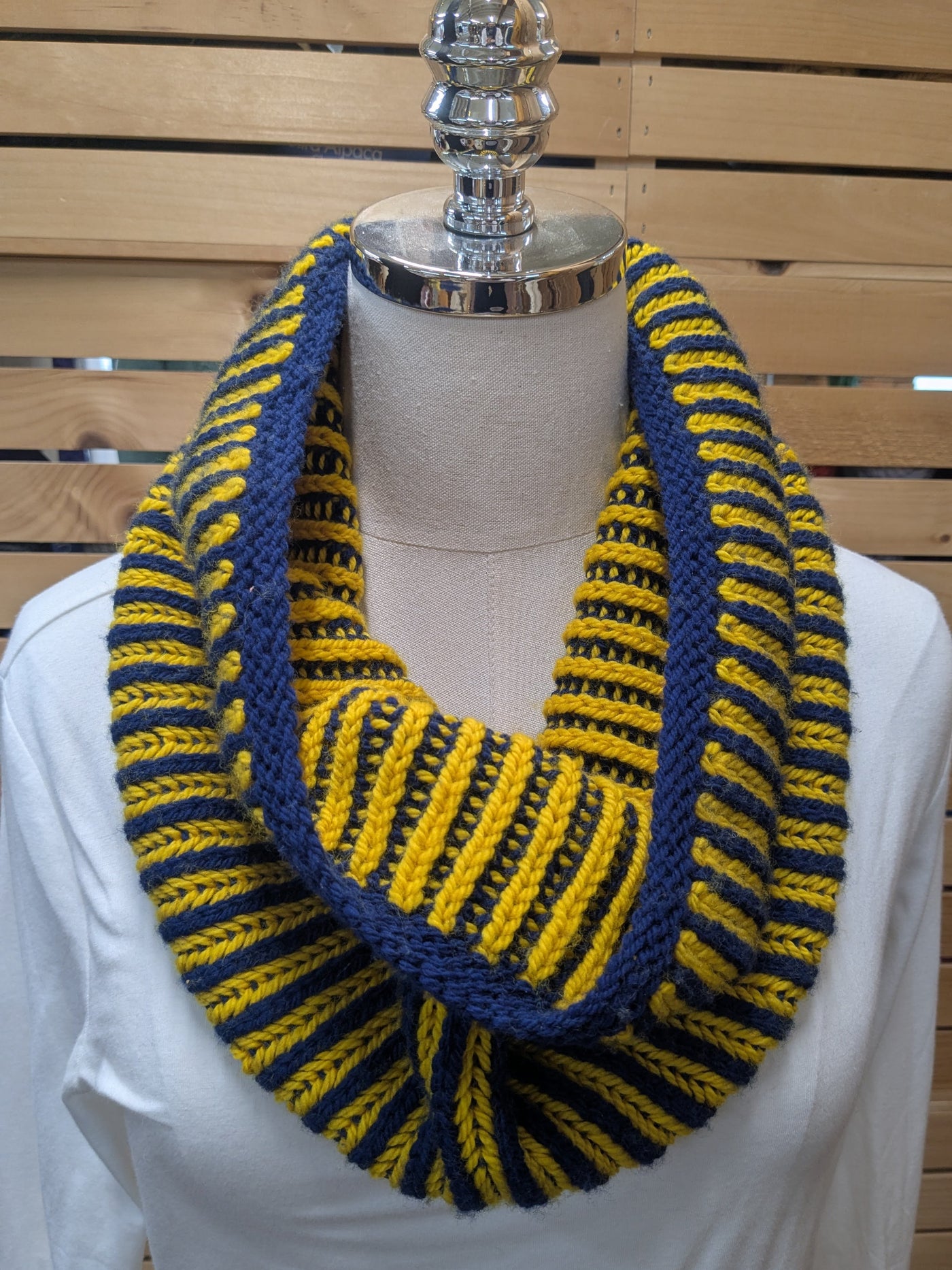 Hawthorne Cowl