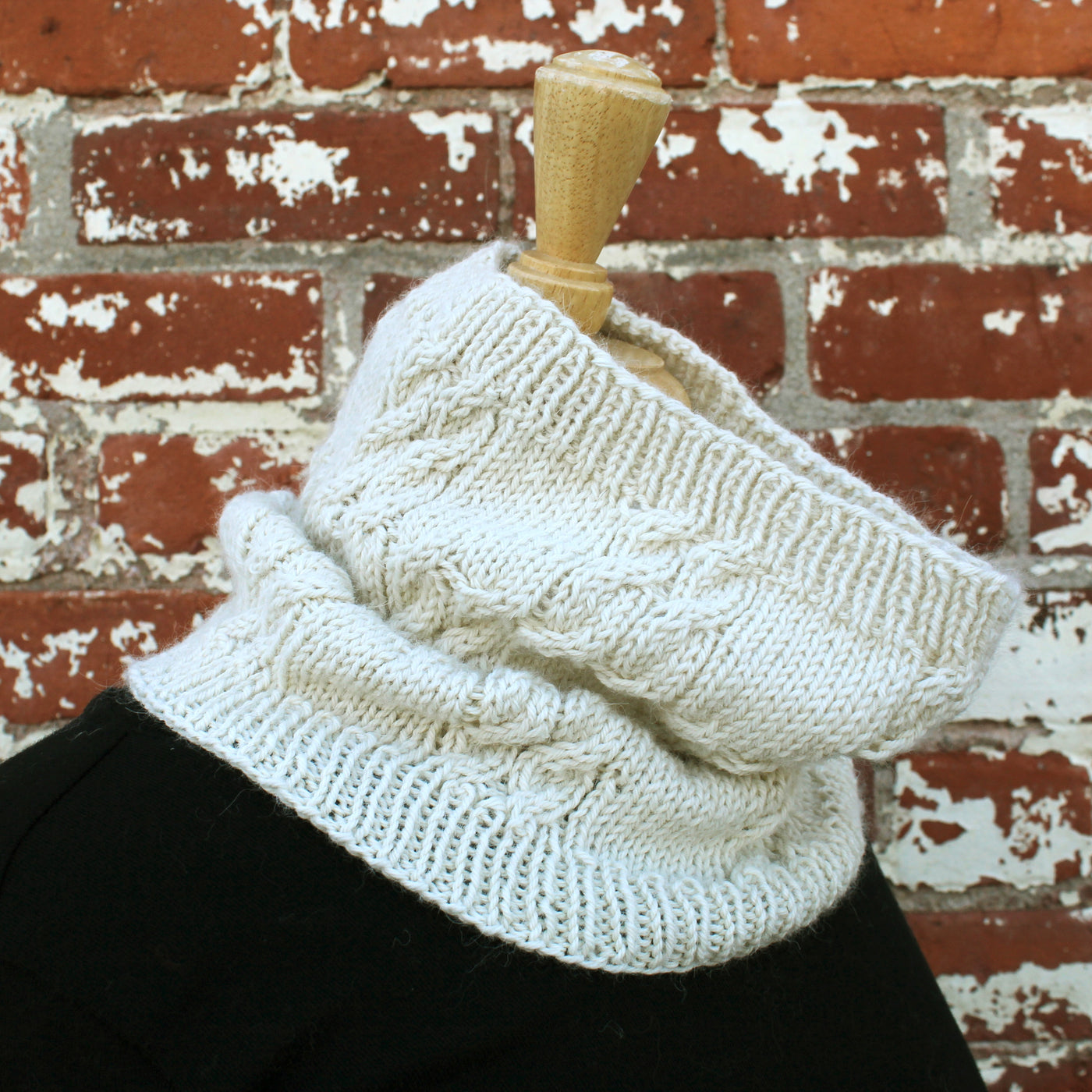 Sample: Hearthside Harmony Cowl