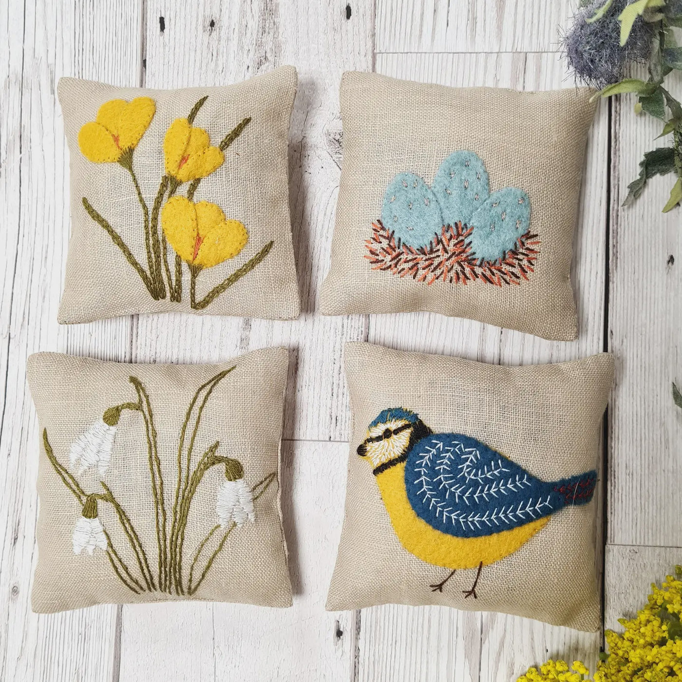 Linen Lavender Bags Embroidery Kit (Spring Garden)