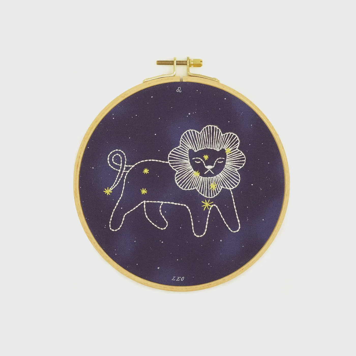 Leo Embroidery Kit (6" hoop)