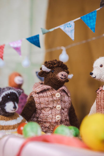 Mouche and Friends: Seamless Toys to Knit and Love by Cinthia Vallet (Cinthia Vallet)