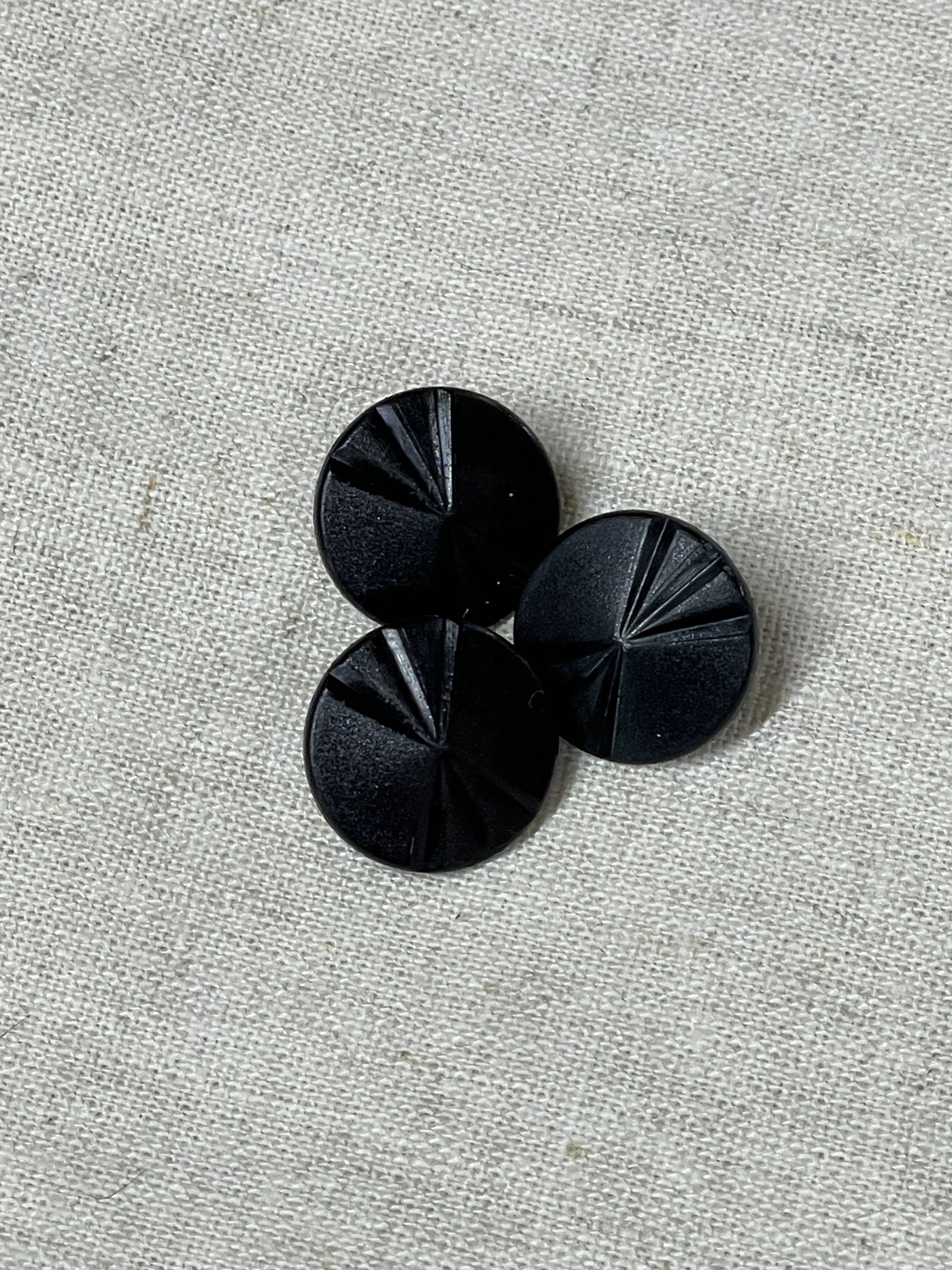 Poly Black Circle Buttons (15mm)