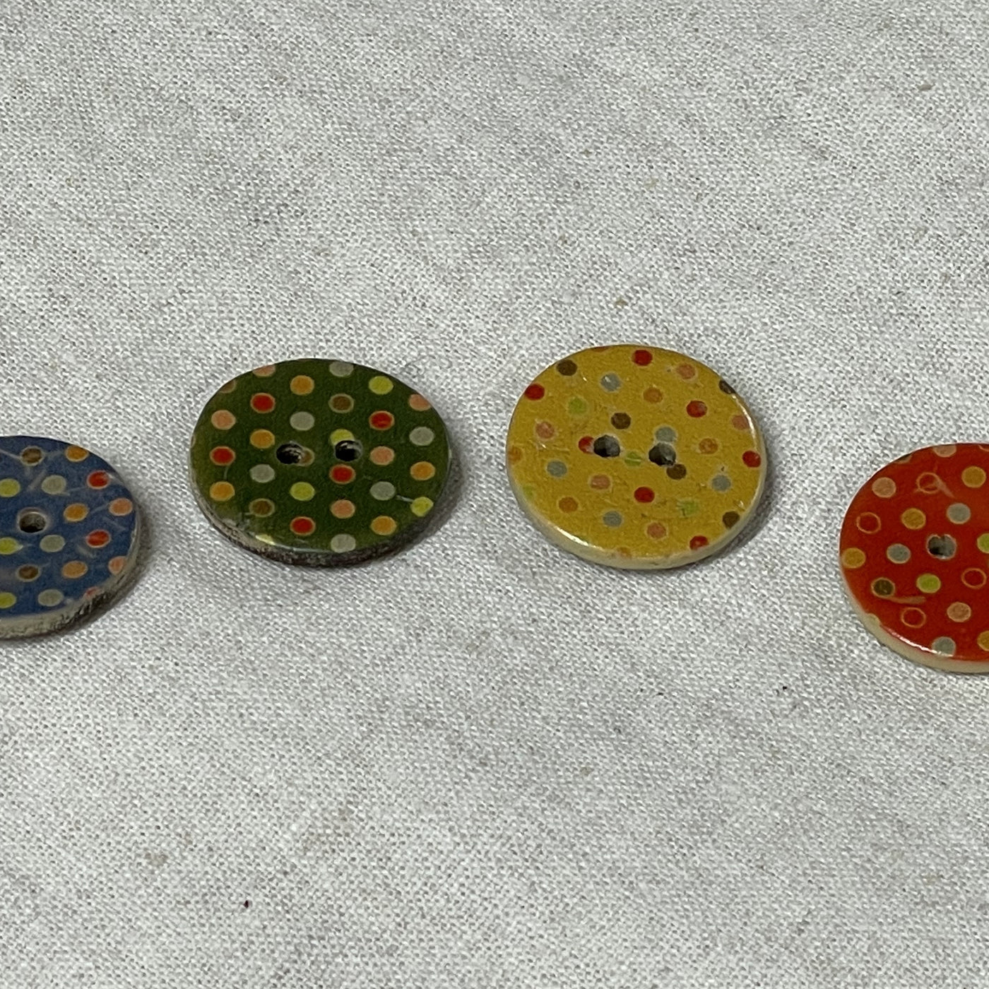Coconut Polka Dot Buttons (23mm)