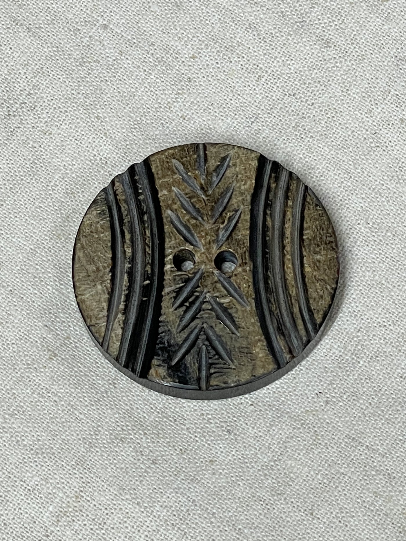 Horn Engraved Buttons (40mm) BM0717H40