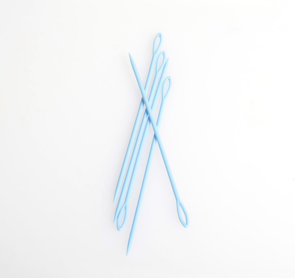Plastic Weaving Needle (6")