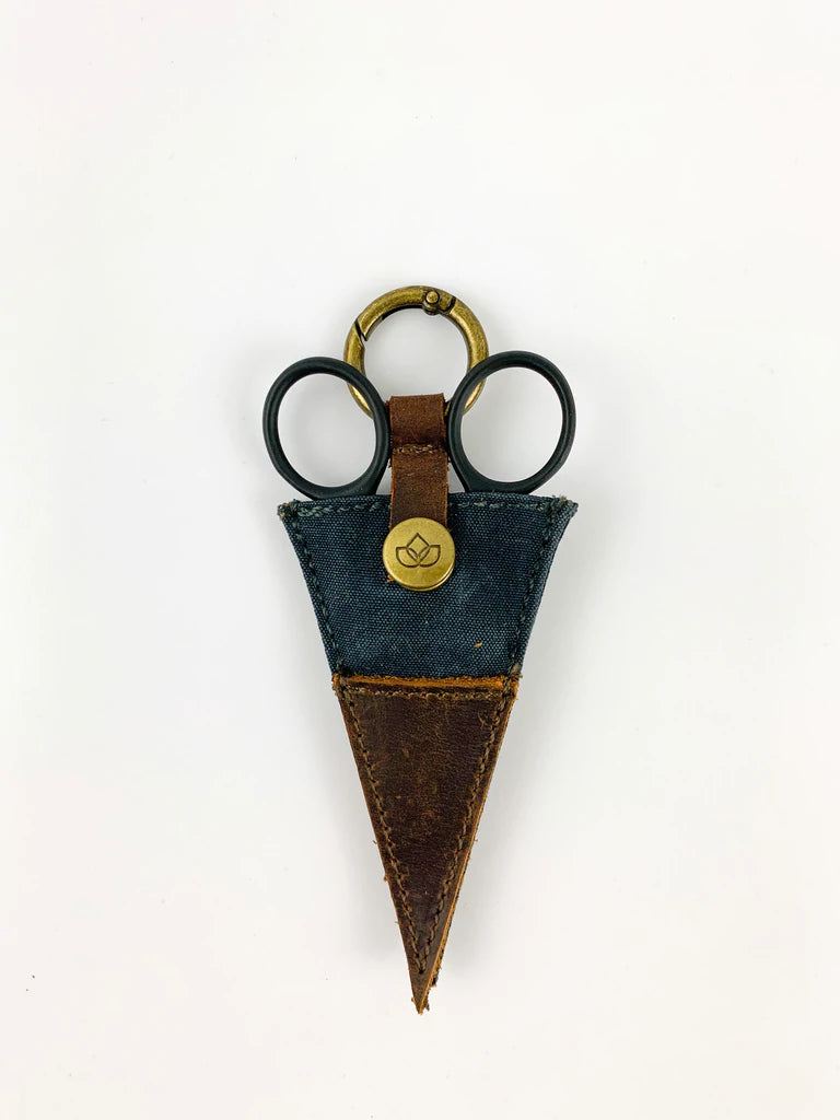 Della Q Maker's Scissor Pocket (with Scissors)